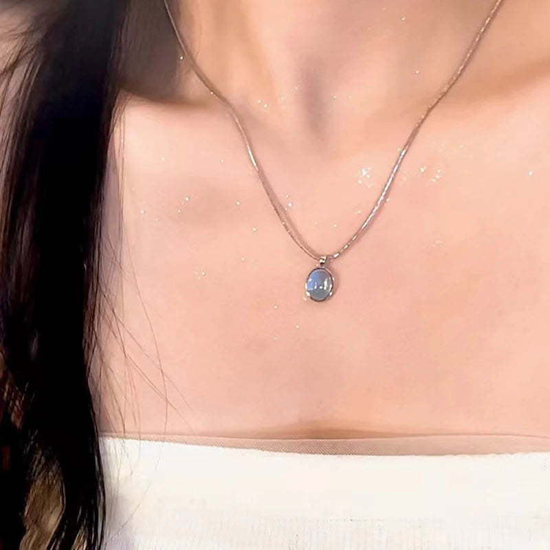 Simple Round Gem Pendant Necklace